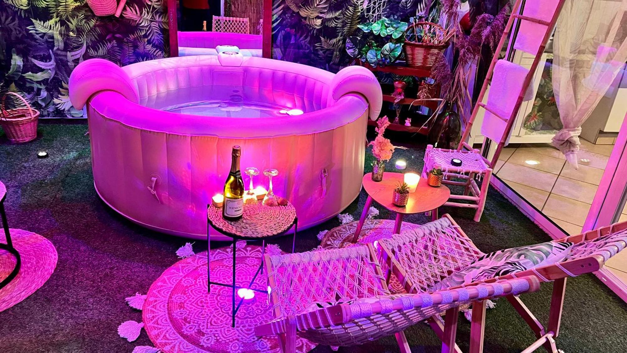 Un Mirage Tropical En Bord De Loire, Love Et Detente Saint-Clément-des-Levées Esterno foto